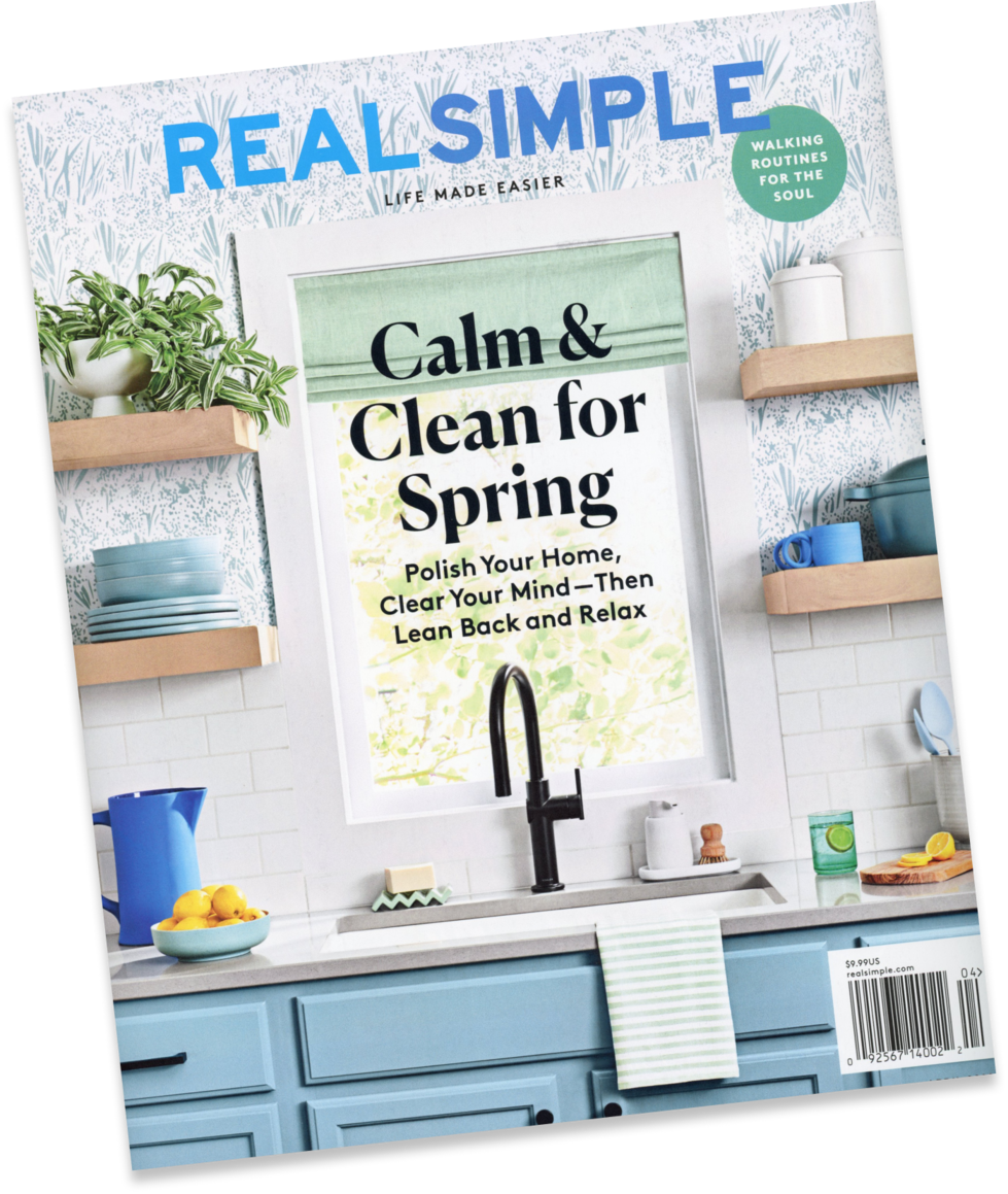 Pictured - Dainty Flower Garden picture of desk, project by @kellyinthecity